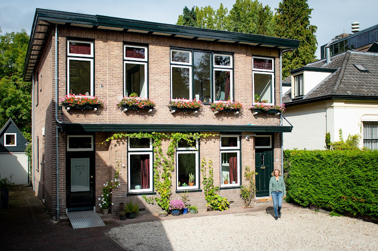 Marinka de Haan Persoonlijke Uitvaartzorg in Apeldoorn | Uitvaartbegeleider | Eerlijke vergelijking