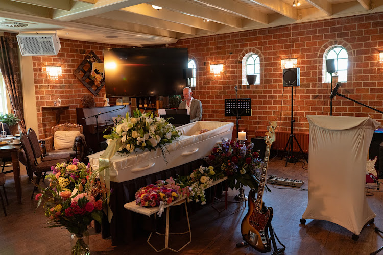 Martien Weel Uitvaartzorg in Hoorn | Uitvaartzorg | Eerlijke vergelijking