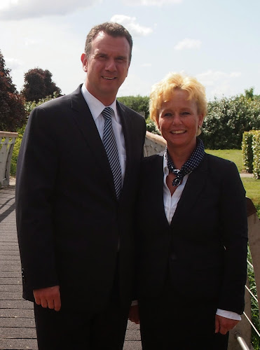 Mastenbroek Uitvaartverzorging in Barendrecht | Uitvaartbegeleider | Vergelijk diensten en tarieven