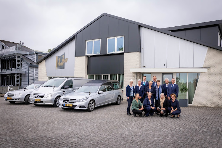 Mereboer Uitvaartzorg in Anna Paulowna | Uitvaartzorg | Eerlijk en transparant