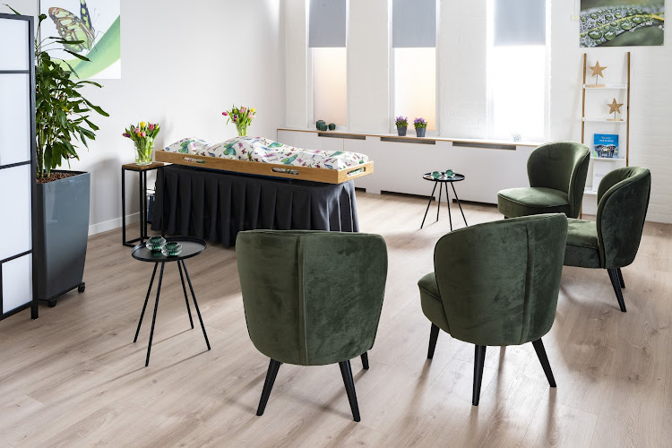 Monique Kaldenbach Uitvaartzorg in Maarssen | Uitvaartonderneming | Uw keuzehulp