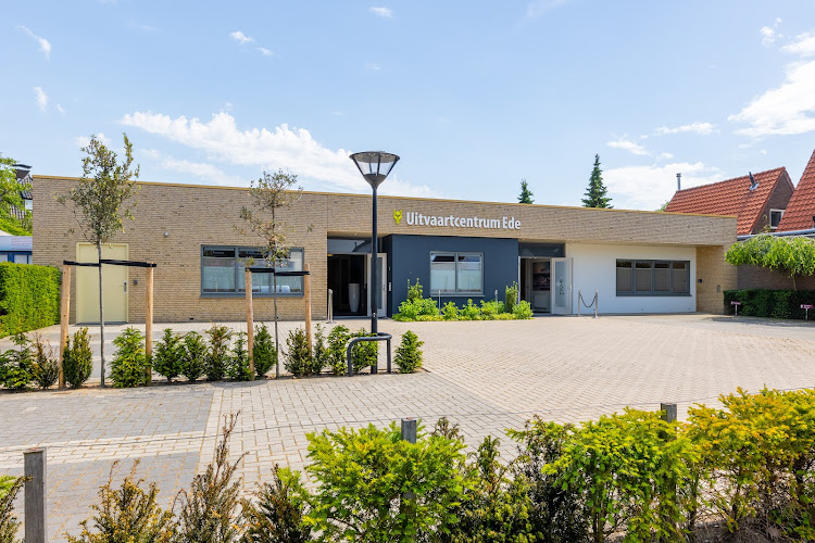 Monuta Ede Uitvaartcentrum | Uitvaartbegeleider | Uw gids voor uitvaarten