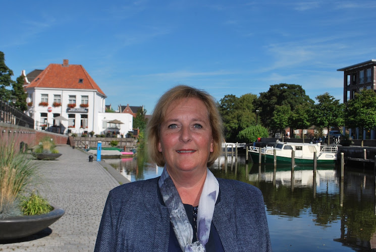Monuta Ellen Kok in Oudenbosch | Uitvaartbegeleider | Uw gids voor uitvaarten