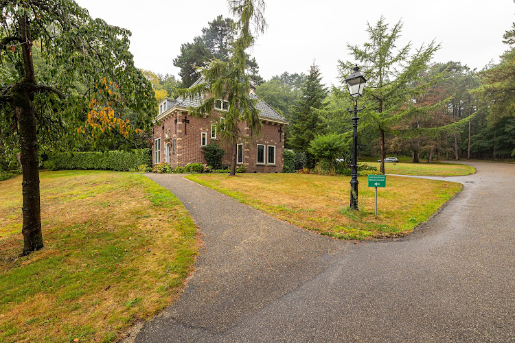 Monuta Jonker en Rengers in Bloemendaal | Uitvaartondernemer | Vergelijk diensten en tarieven