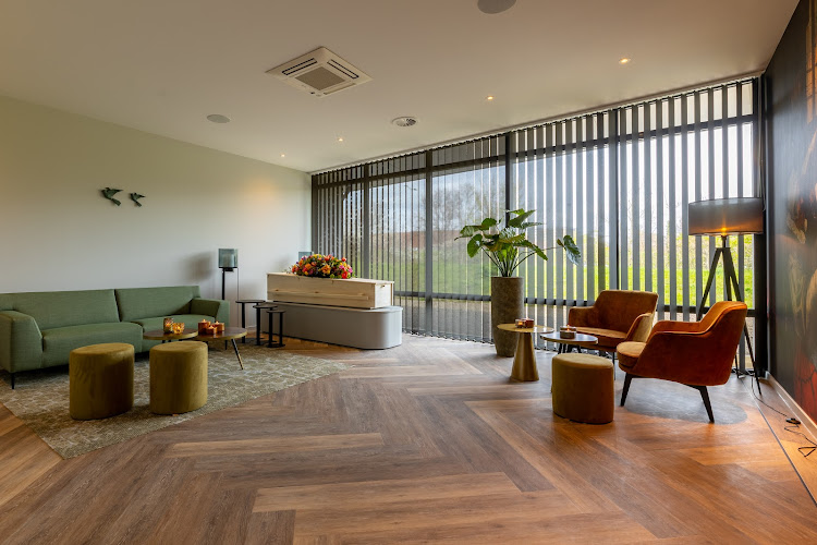 Monuta Leiden Uitvaartcentrum | Uitvaartonderneming | Bespaar door transparantie