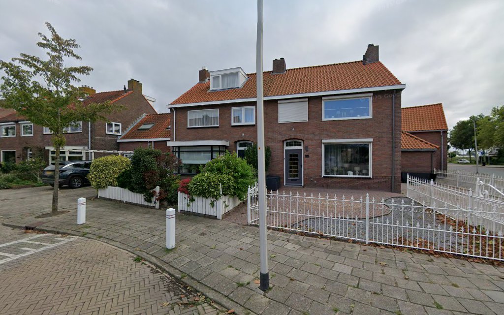 Nan de Mooij uitvaartbegeleiding in Valkenburg | Uitvaartonderneming | Vergelijk diensten en tarieven