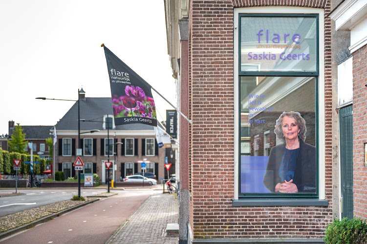 Natuurlijk in Uitvaarten in Assen | Uitvaartverzorger | Eerlijk en transparant