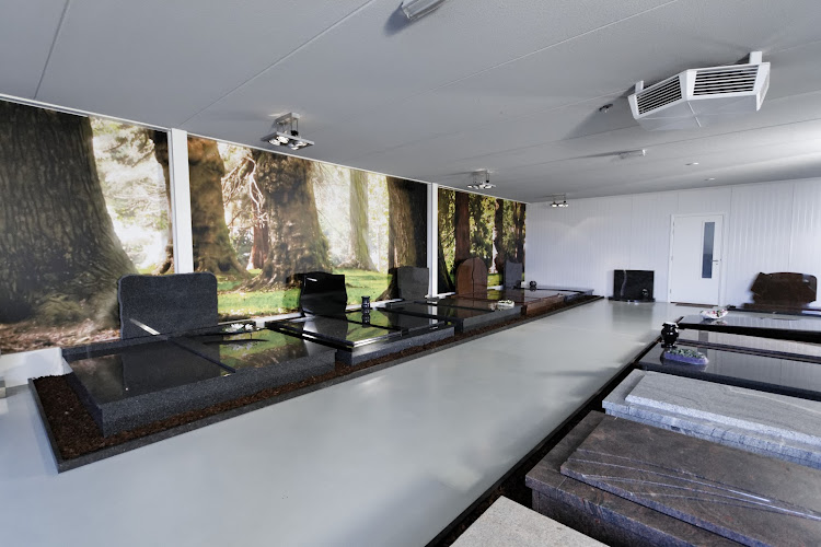 Natuursteenbedrijf De Weijs B.V. in Stadskanaal | Begraafplaats | Eerlijke vergelijking