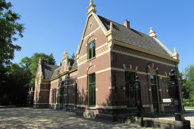 Nieuwe Algemene Begraafplaats in Hilversum | Uitvaartbegeleider | Uw zorggids in de regio