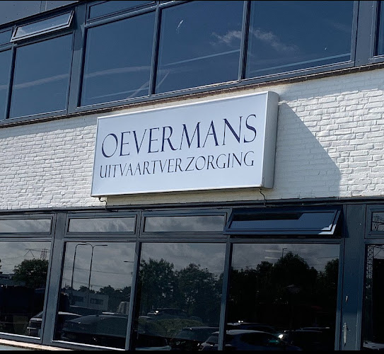 Oevermans Uitvaartverzorging in Maasdam | Uitvaartonderneming | Uw gids voor uitvaarten