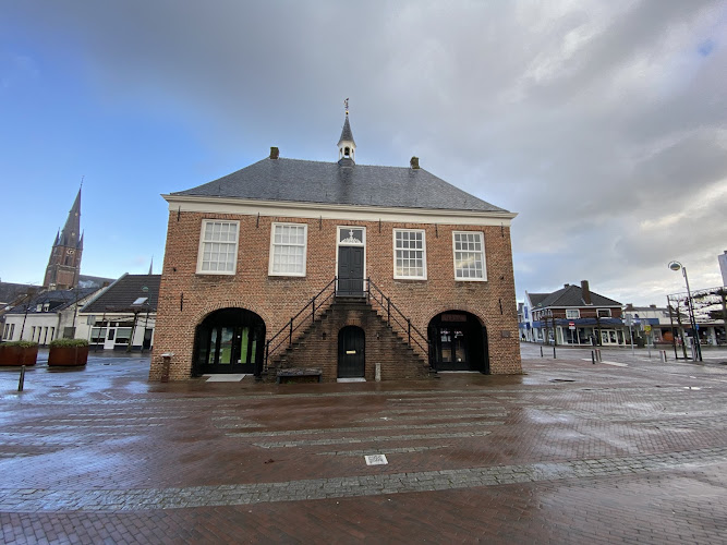 Onze-Lieve-Vrouw Visitatiekerk in Budel | Afscheidsbegeleider | Vergelijk tarieven