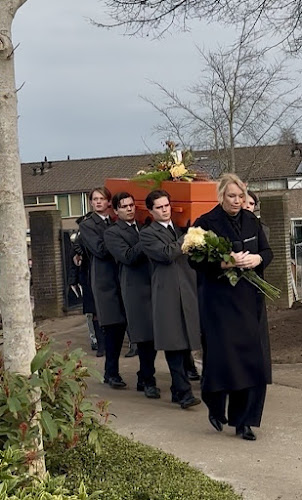 Orchis Uitvaartzorg in Sliedrecht | Afscheidsbegeleider | Transparante tarieven