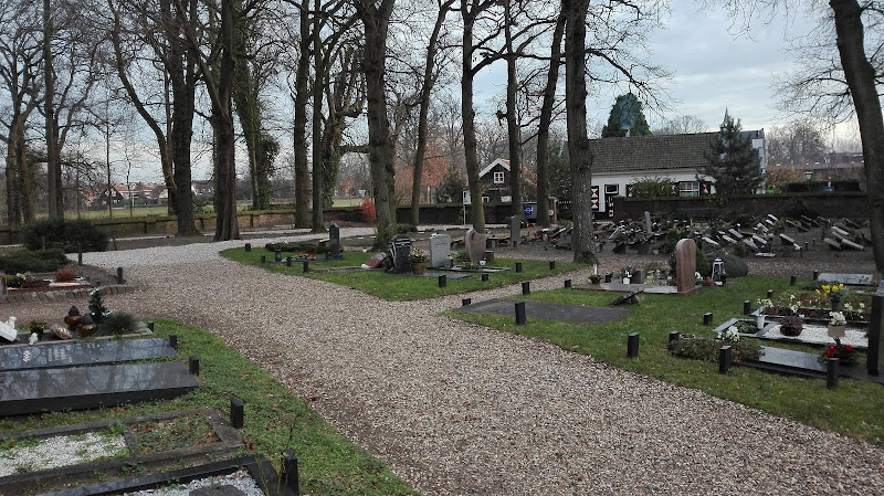 Oude Kerk en Begraafplaats de Oude Toren in Warmond | Uitvaartonderneming | Transparant en eerlijk