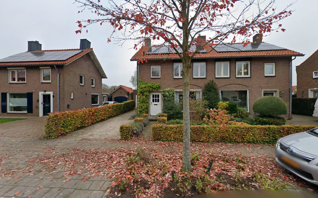 Paula Van Buul in Vlijmen | Uitvaartbegeleider | Vergelijk tarieven