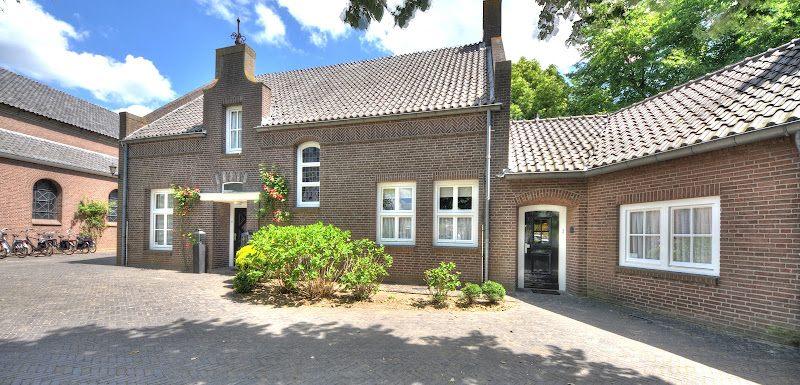 Paulien Graves Uitvaartbegeleiding in 's-Hertogenbosch | Uitvaartbegeleider | Eerlijk en transparant