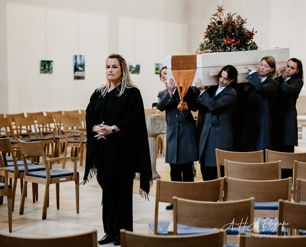 Persoonlijk Afscheid in Hoogland | Uitvaartverzorger | Eerlijke vergelijking