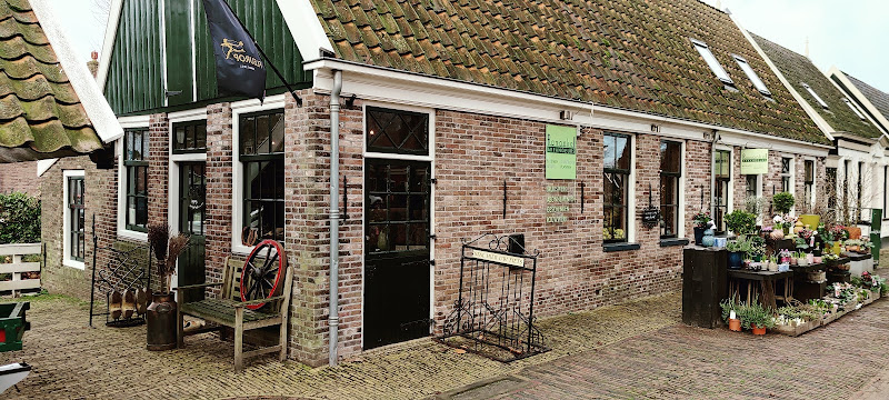 Ranonkel Arrangeurs Bloemen Planten Zichtbaar in Middenbeemster | Bloemist | Vergelijk en bespaar