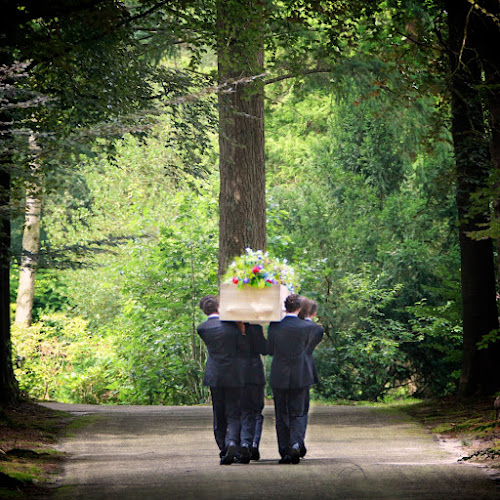 Reichrath Uitvaartverzorgers (Yvonne Reichrath) in Haarlem | Uitvaartzorg | Transparante dienstverlening