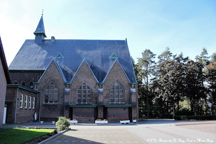 Rk Kerk Maria Moeder der Heilige Hoop in Maria Hoop | Uitvaartbegeleider | Transparant en eerlijk