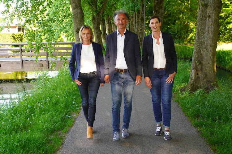 Robert Saalmink Uitvaartverzorging in Oud-Beijerland | Uitvaartbegeleider | Bespaar door transparantie