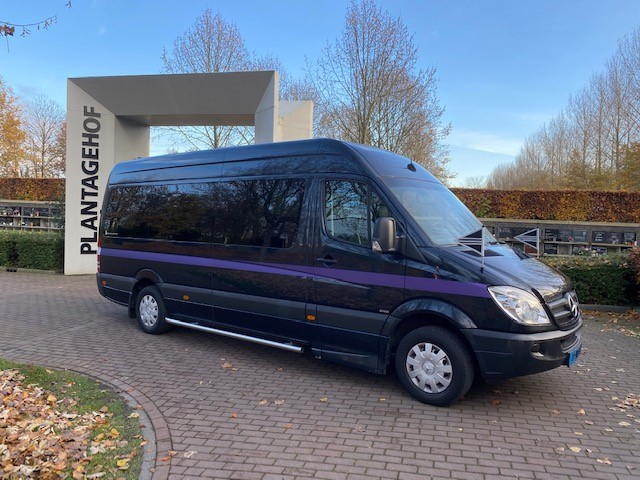 Rouwbusdirect in Culemborg | Uitvaartbegeleider | Vergelijk diensten en tarieven