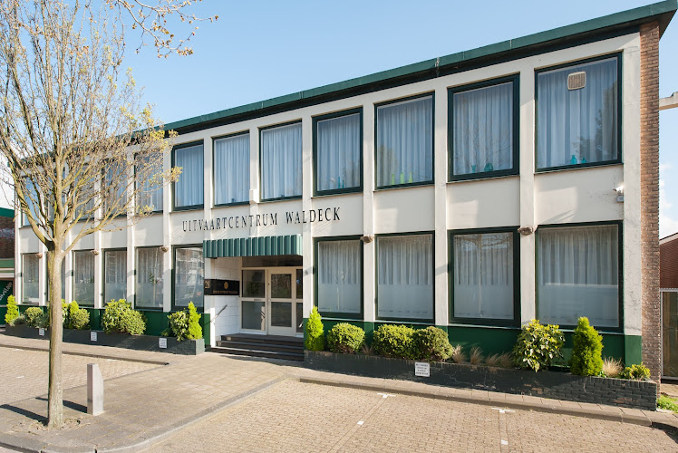 Rouwcentrum Loosduinen in Den Haag | Uitvaartonderneming | Transparante dienstverlening