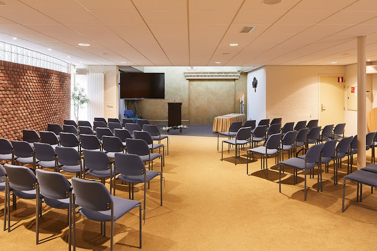 Rouwcentrum Zuidema in 's-Gravendeel | Uitvaartbegeleider | Keuzehulp uitvaartzorg