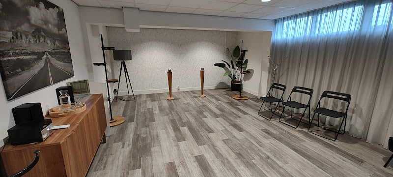 Rouwservice Nederland in Amsterdam | Uitvaartzorg | Uw gids voor uitvaarten