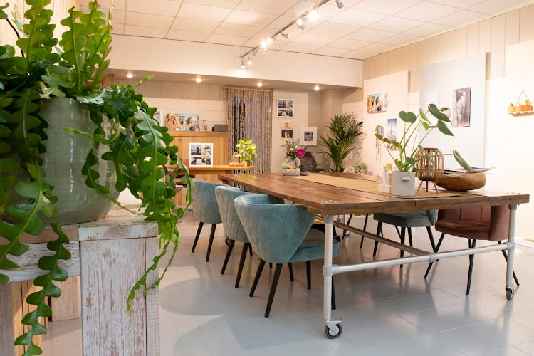 Silent-Stones - Gedenkstenen - Urnen in Rotterdam | Afscheidsbegeleider | Vergelijk diensten en tarieven