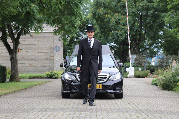 Silentis in Almere | Begrafenisverzorging | Vergelijk diensten en tarieven