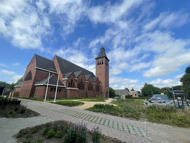 Sint-Bonifatiuskerk in Wehe-den Hoorn | Uitvaartzorg | Transparante dienstverlening
