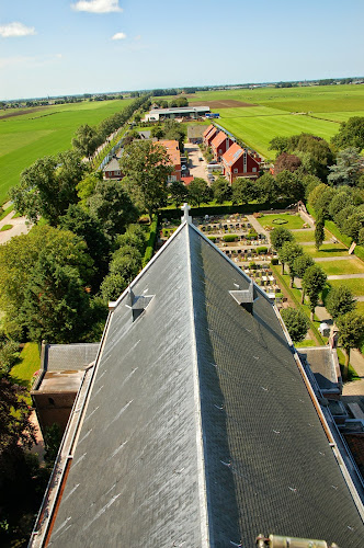 Sint Lambertuskerk in De Weere | Uitvaartonderneming | Eerlijke vergelijking