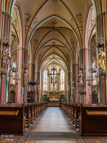 Sint Willibrorduskerk in Vierakker | Uitvaartonderneming | Transparante dienstverlening