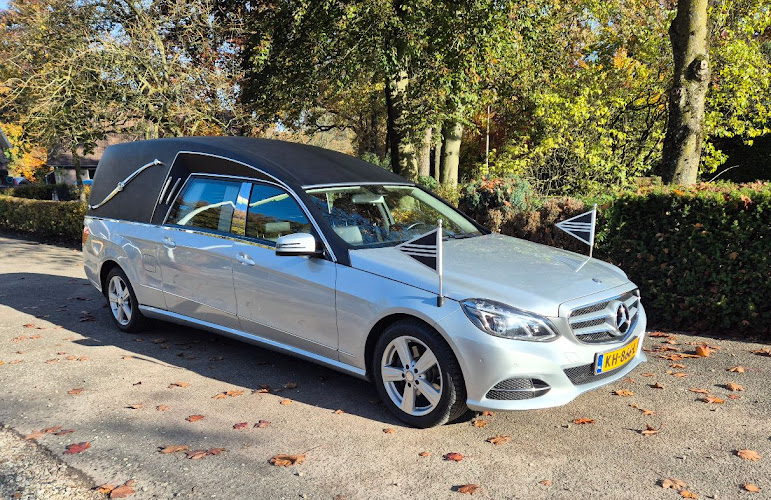 Stralitzia in Duiven | Uitvaartbegeleider | Eerlijk en transparant