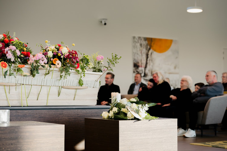 Sveya Dieker Fotografie in Loo Gld | Uitvaartzorg | Vergelijk zorg & tarieven