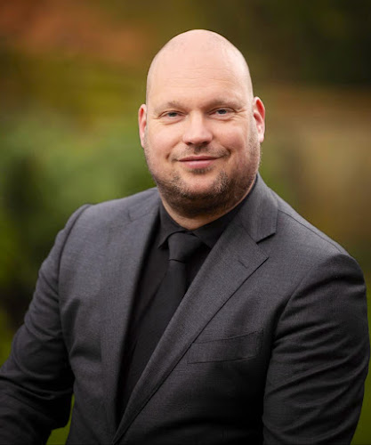 Ten Brinke uitvaartzorg in Wehl | Uitvaartverzorger | Uw gids voor uitvaarten