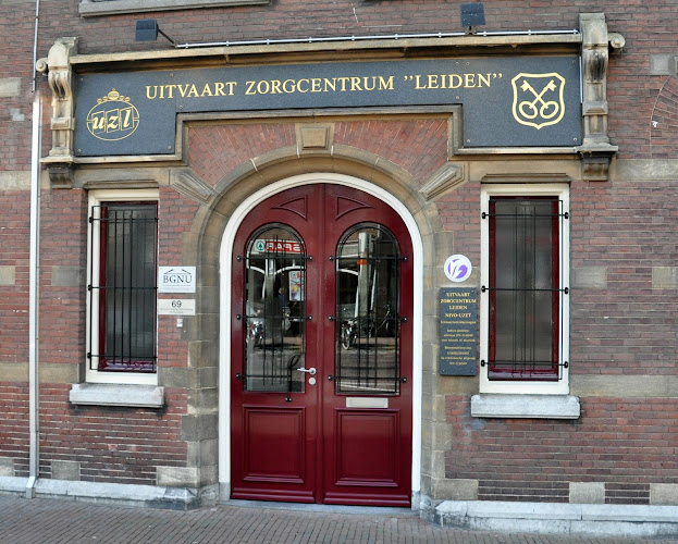 Uitvaart Zorgcentrum Leiden Uzl | Uitvaartbegeleider | Vergelijk zorg & tarieven