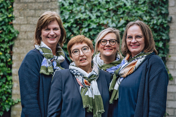 Uitvaartbegeleiding Dorien De Nijs B.V. in Vught | Uitvaartzorg | Bespaar door transparantie