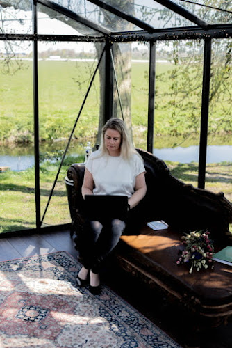 Uitvaartbegeleiding Rianne de Vries & Troost in Hem | Uitvaartbegeleider | Onafhankelijk vergelijker