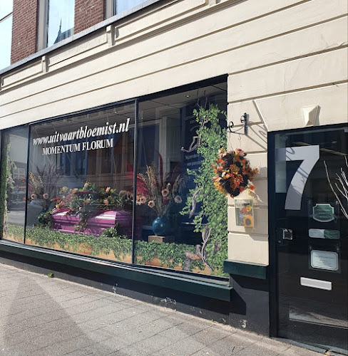 Uitvaartbloemist Momentum Florum B.V. in Den Haag | Bloemen | Vergelijk tarieven