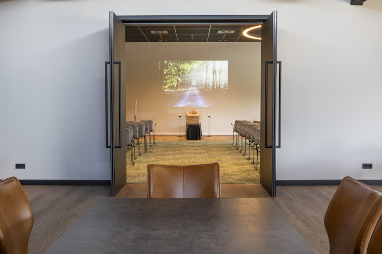 Uitvaartcentrum 'De Ridder' in Terneuzen | Uitvaartonderneming | Uw gids voor uitvaarten