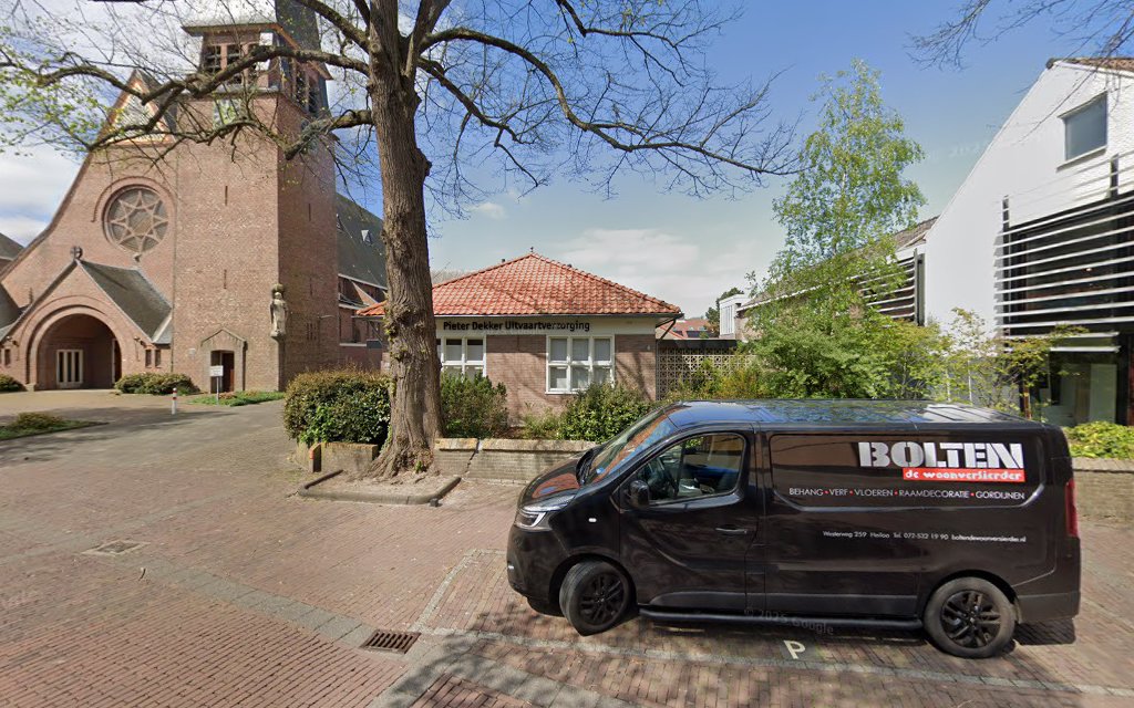 Uitvaartcentrum Dekker Heiloo | Uitvaartbegeleider | Wij helpen u kiezen