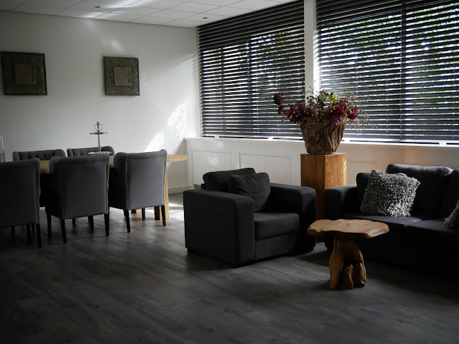 Uitvaartcentrum Dekker Sint Pancras | Uitvaartverzorger | Transparant en eerlijk