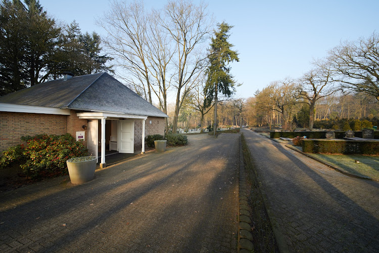 Uitvaartcentrum Utrechtse Heuvelrug in Leersum | Afscheidsbegeleider | Eerlijk en transparant