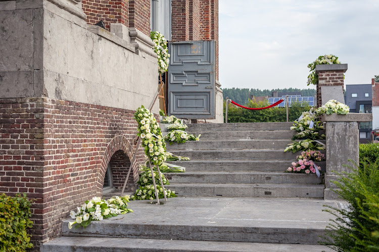 Uitvaartfotografie Limburg in Posterholt | Uitvaartbegeleider | Transparant en eerlijk