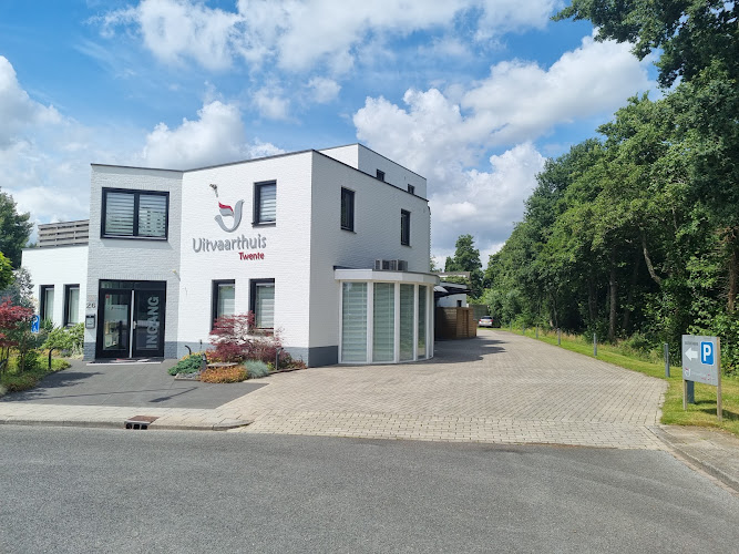 Uitvaarthuis Twente in Almelo | Uitvaartbegeleider | Vind passende begeleiding