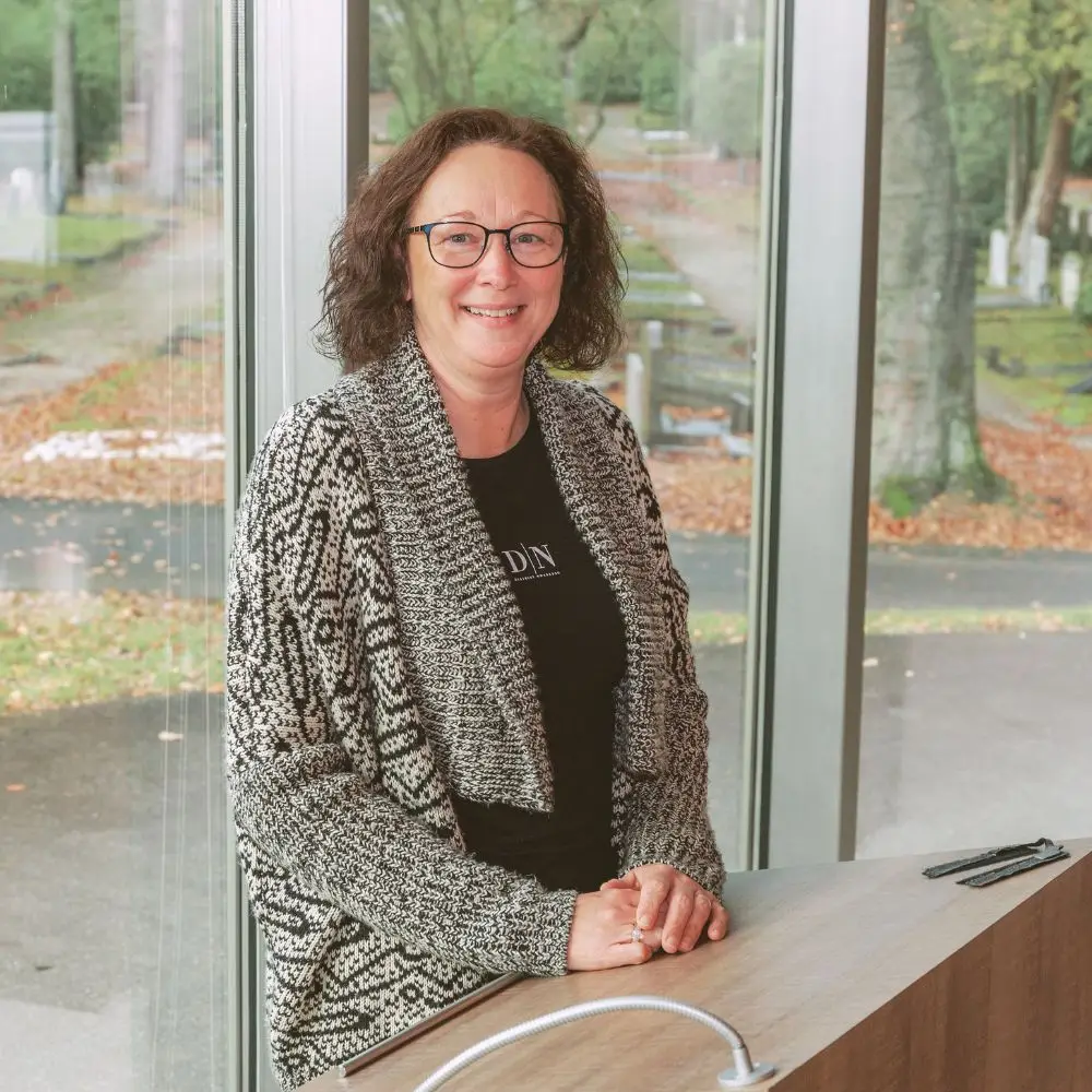 Uitvaartvereniging Ten Post en omstreken | Uitvaartzorg | Wij helpen u kiezen