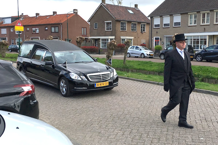 Uitvaartverzorging Alpha & Omega in Bunschoten-Spakenburg | Uitvaartzorg | Transparant en eerlijk