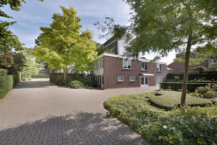 Uitvaartverzorging J. Mijnhart B.V. in Wageningen | Uitvaartcentrum | Vind passende begeleiding