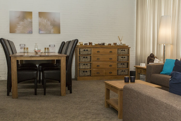 Uitvaartverzorging Jos Buitelaar in Eindhoven | Uitvaartbegeleider | Uw keuzehulp